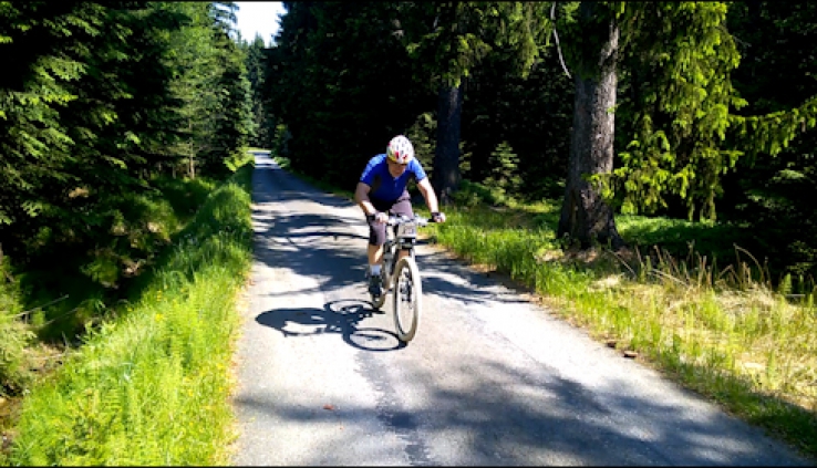 Cyklisté změřili síly na čtyřiadvacítce