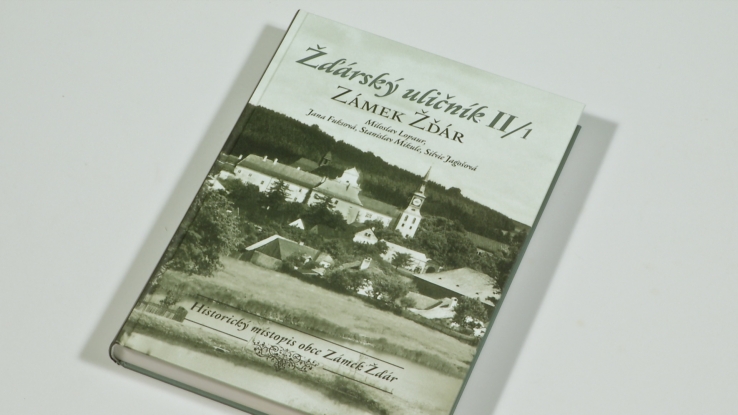 Kde přesně v zámku straší Ulrich, ale také o tajemném hraběti. Kniha Žďárský uličník 2 je tu