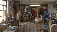Na uměleckém řezbářství je nejtěžší váha dřeva, říká s úsměvem Pavel Švanda