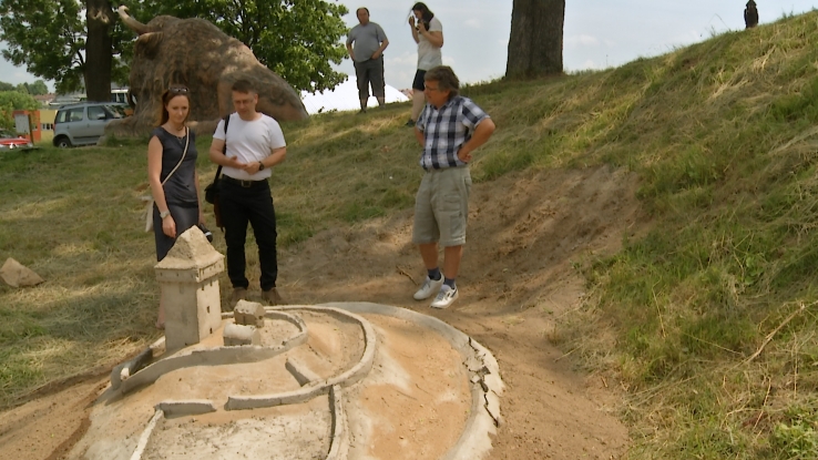 Architektonické chlouby z údolí řeky Svratky v nebývalé koncentraci. Park miniatur vítá první hrad